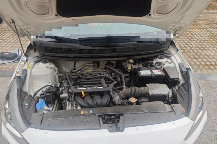 Used Hyundai Verna (older generation) 2020 1.4L Manual GL Refreshed Edition Engine Bay