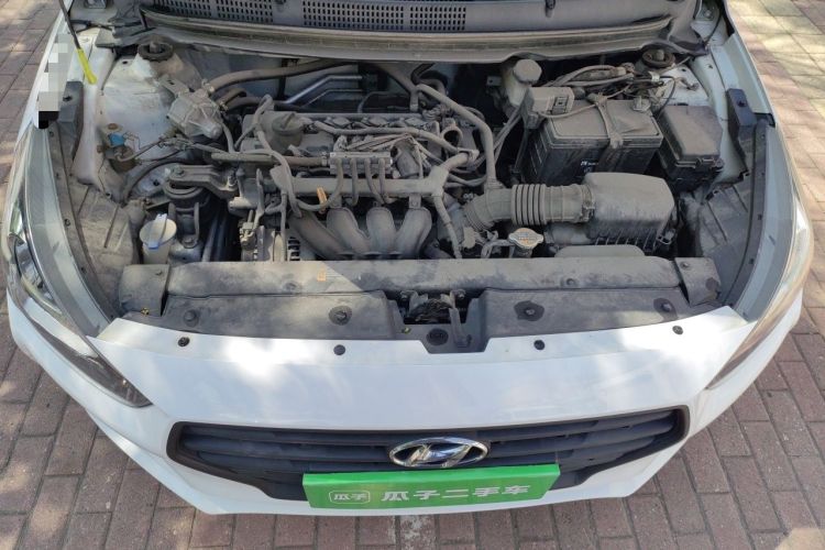Used Hyundai Verna (older generation) 2020 1.4L Manual GL Refreshed Edition Engine Bay