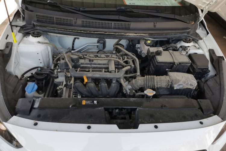 Used Hyundai Verna (older generation) 2020 1.4L Manual GL Refreshed Edition Engine Bay
