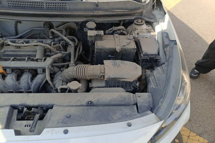 Used Hyundai Verna (older generation) 2020 1.4L Manual GL Refreshed Edition Engine Bay Left