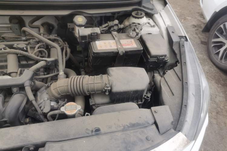 Used Hyundai Verna (older generation) 2020 1.4L Manual GLS Vibrant Edition Engine Bay Left