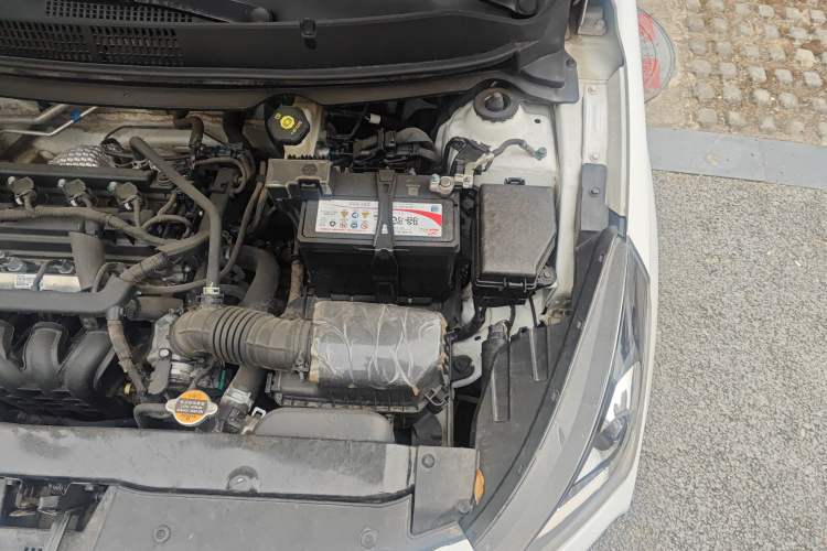 Used Hyundai Verna (older generation) 2020 1.4L Manual GL Refreshed Edition Engine Bay Left