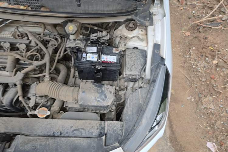 Used Hyundai Verna (older generation) 2020 1.4L Manual GL Refreshed Edition Engine Bay Left