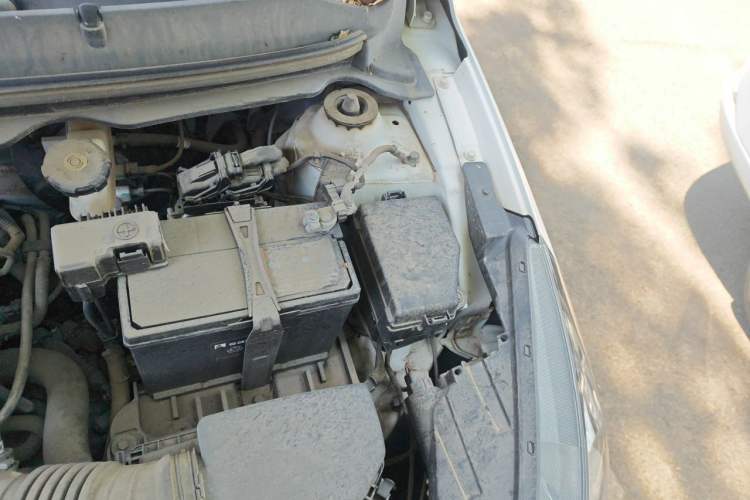 Used Hyundai Verna (older generation) 2020 1.4L Manual GLS Vibrant Edition Engine Bay Left