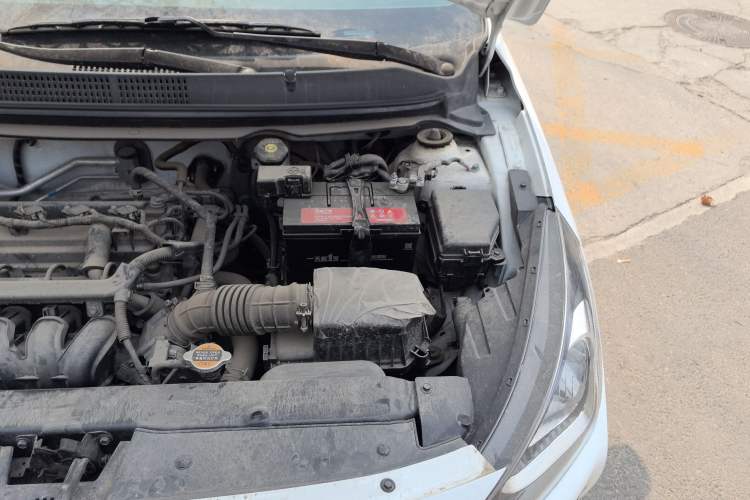 Used Hyundai Verna (older generation) 2020 1.4L Manual GL Refreshed Edition Engine Bay Left