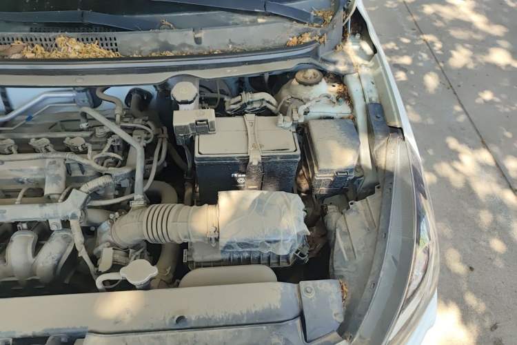 Used Hyundai Verna (older generation) 2020 1.4L Manual GL Refreshed Edition Engine Bay Left
