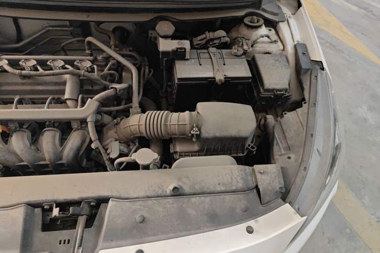 Used Hyundai Verna (older generation) 2020 1.4L Manual GL Refreshed Edition Engine Bay Left