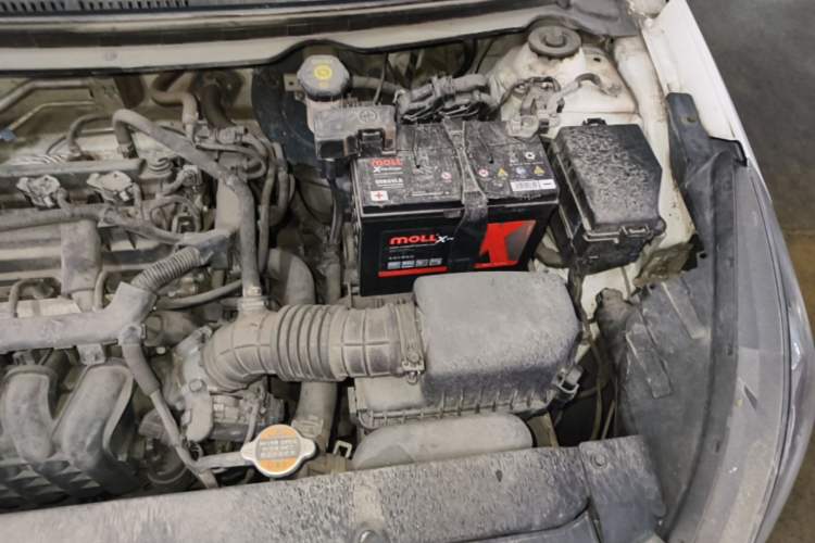 Used Hyundai Verna (older generation) 2020 1.4L Manual GL Refreshed Edition Engine Bay Left