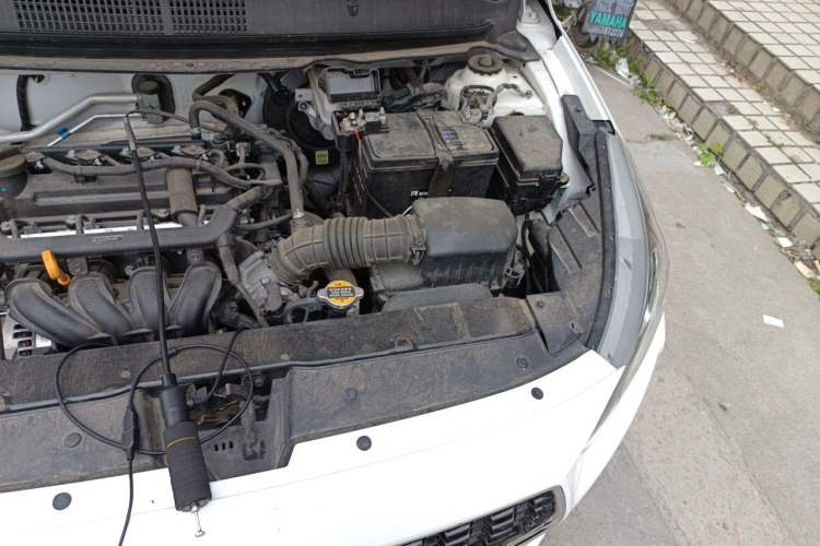 Used Hyundai Verna (older generation) 2020 1.4L Manual GL Refreshed Edition Engine Bay Left