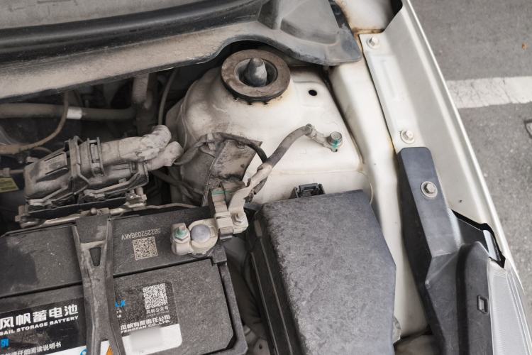 Used Hyundai Verna (older generation) 2020 1.4L Manual GL Refreshed Edition Engine Bay Left