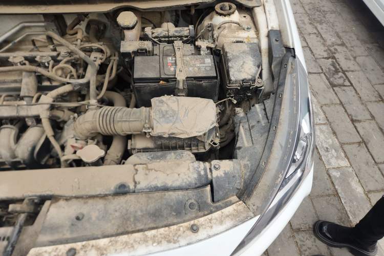 Used Hyundai Verna (older generation) 2020 1.4L Automatic GLS Enjoyment Edition Engine Bay Left