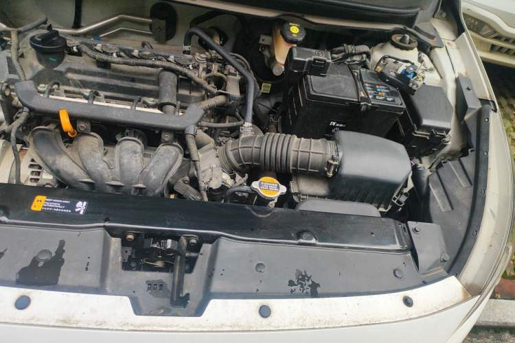 Used Hyundai Verna (older generation) 2020 1.4L Manual GL Refreshed Edition Engine Bay Left