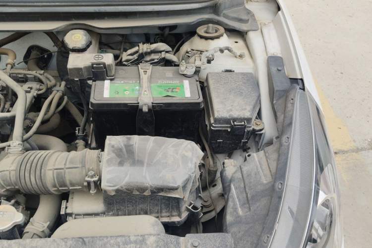 Used Hyundai Verna (older generation) 2020 1.4L Manual GL Refreshed Edition Engine Bay Left
