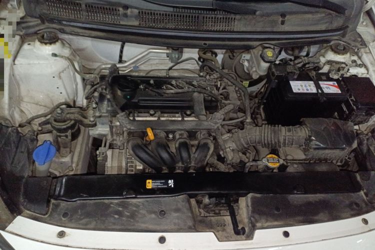 Used Hyundai Verna (older generation) 2020 1.4L Manual GL Refreshed Edition Engine Bay