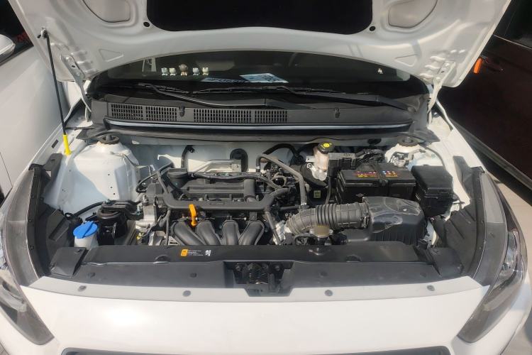 Used Hyundai Verna (older generation) 2020 1.4L Manual GL Refreshed Edition Engine Bay