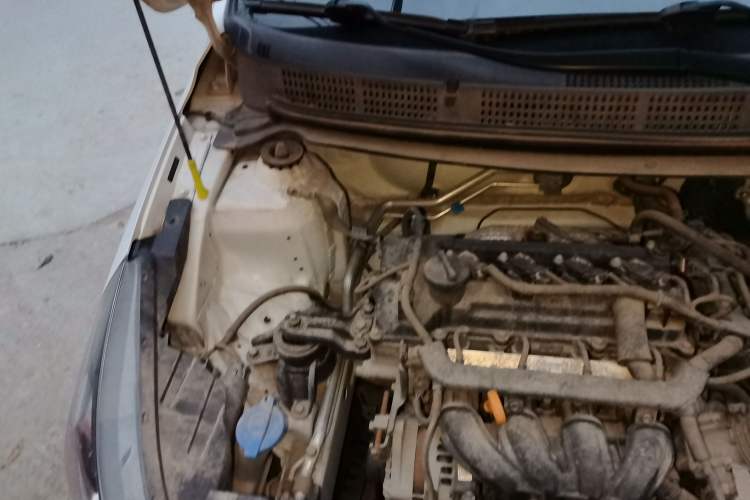 Used Hyundai Verna (older generation) 2020 1.4L Manual GL Refreshed Edition Engine Bay Right