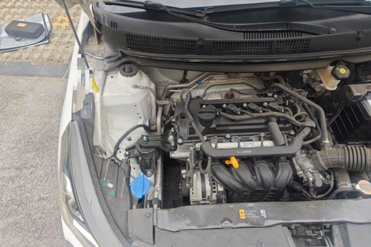 Used Hyundai Verna (older generation) 2020 1.4L Manual GL Refreshed Edition Engine Bay Right