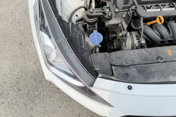 Used Hyundai Verna (older generation) 2020 1.4L Manual GL Refreshed Edition Engine Bay Right