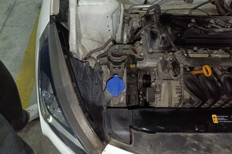 Used Hyundai Verna (older generation) 2020 1.4L Manual GL Refreshed Edition Engine Bay Right
