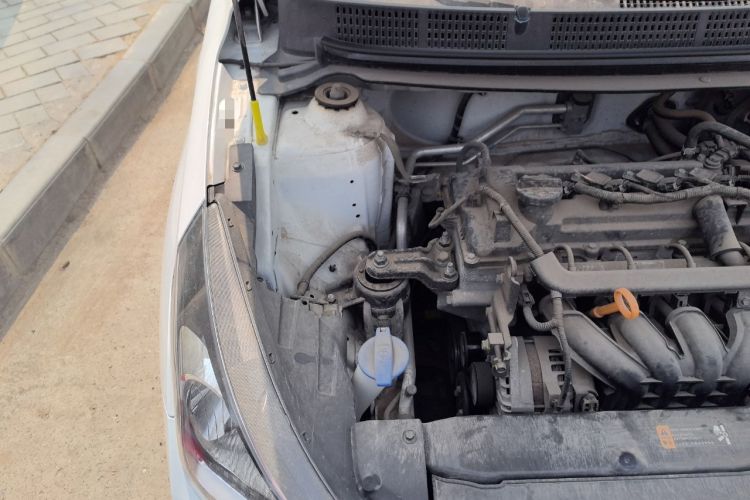 Used Hyundai Verna (older generation) 2020 1.4L Manual GL Refreshed Edition Engine Bay Right