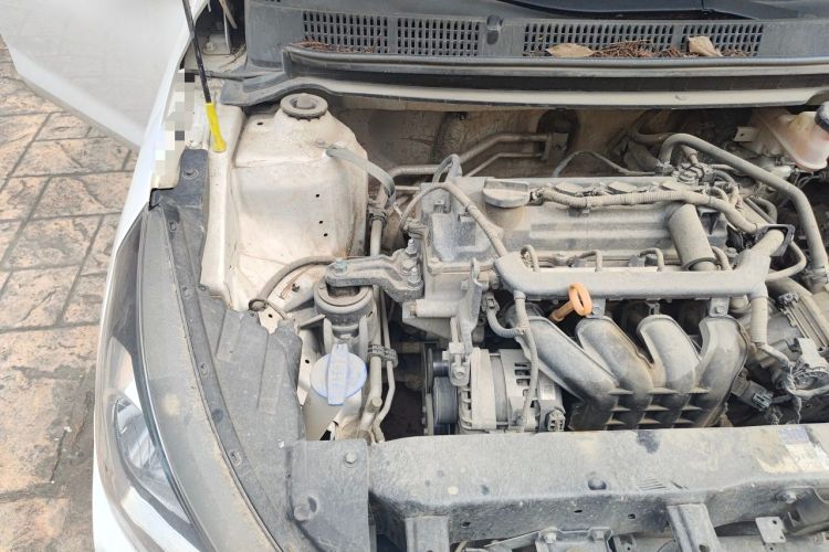 Used Hyundai Verna (older generation) 2020 1.4L Manual GL Refreshed Edition Engine Bay Right