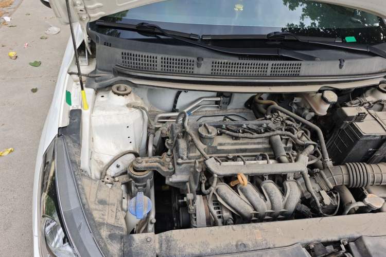 Used Hyundai Verna (older generation) 2020 1.4L Manual GL Refreshed Edition Engine Bay Right