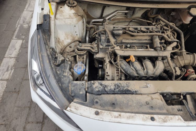Used Hyundai Verna (older generation) 2020 1.4L Automatic GLS Enjoyment Edition Engine Bay Right