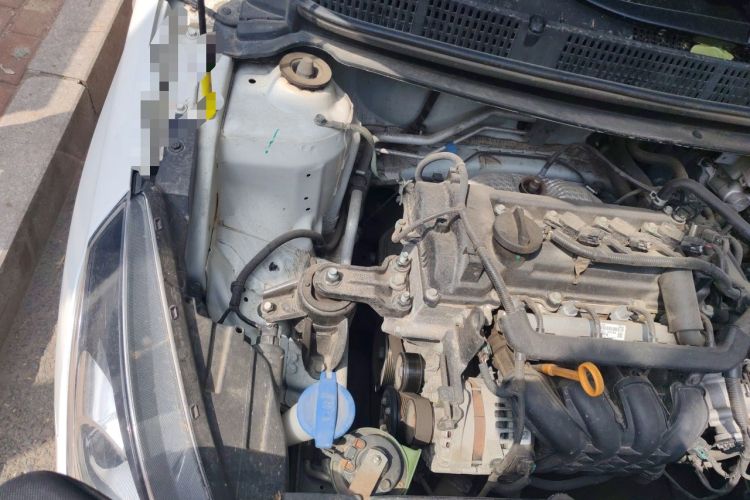 Used Hyundai Verna (older generation) 2020 1.4L Manual GL Refreshed Edition Engine Bay Right