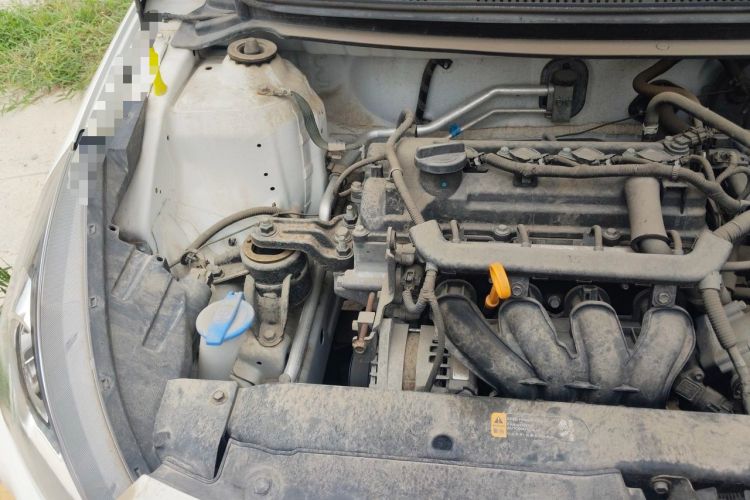 Used Hyundai Verna (older generation) 2020 1.4L Manual GL Refreshed Edition Engine Bay Right