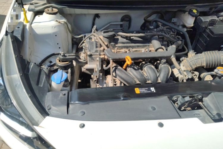 Used Hyundai Verna (older generation) 2020 1.4L Manual GL Refreshed Edition Engine Bay Right