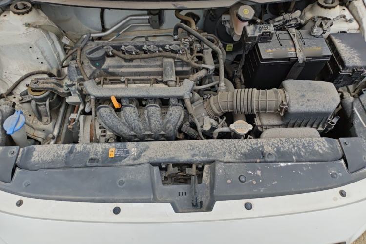 Used Hyundai Verna (older generation) 2020 1.4L Manual GL Refreshed Edition Engine Bay