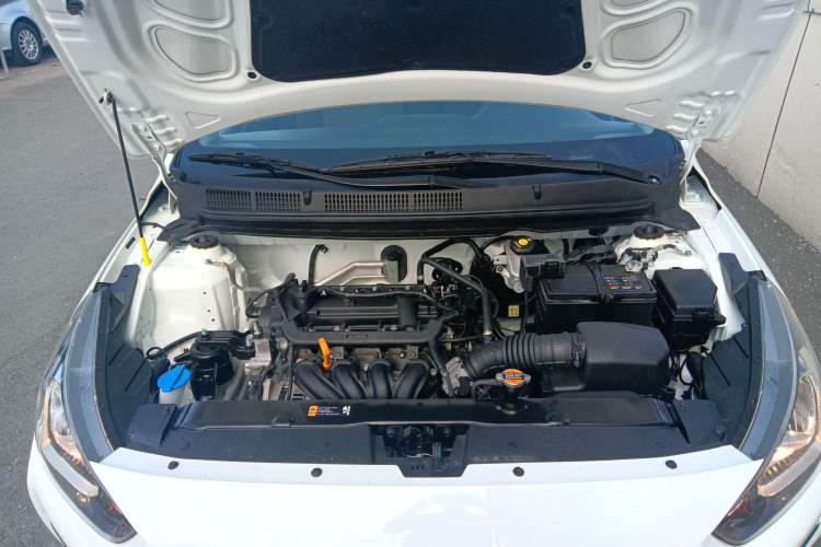 Used Hyundai Verna (older generation) 2020 1.4L Manual GL Refreshed Edition Engine Bay