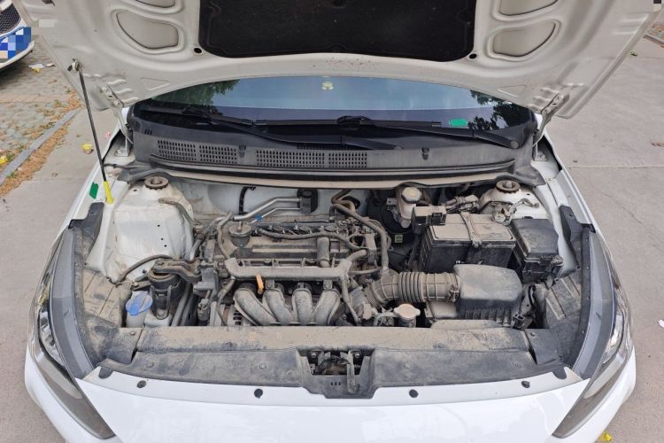 Used Hyundai Verna (older generation) 2020 1.4L Manual GL Refreshed Edition Engine Bay
