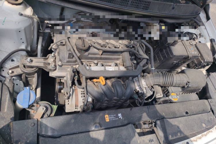 Used Hyundai Verna (older generation) 2020 1.4L Manual GL Refreshed Edition Engine Bay
