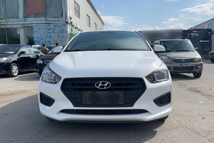 Used Hyundai Verna (older generation) 2020 1.4L Manual GL Refreshed Edition Exterior 1