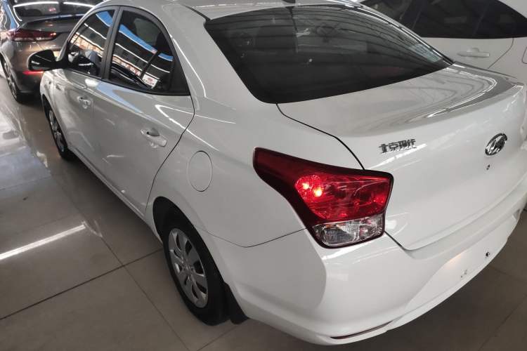 Used Hyundai Verna (older generation) 2020 1.4L Manual GL Refreshed Edition Exterior 2