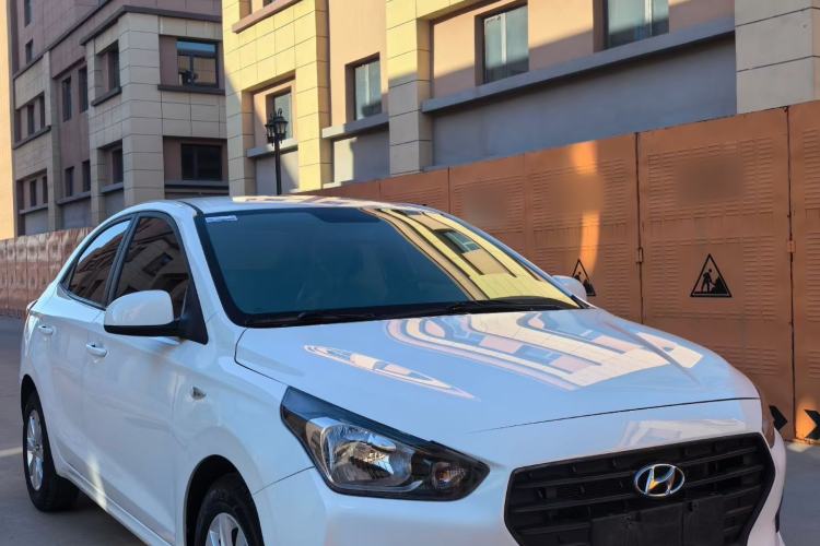 Used Hyundai Verna (older generation) 2020 1.4L Manual GL Refreshed Edition Exterior 2