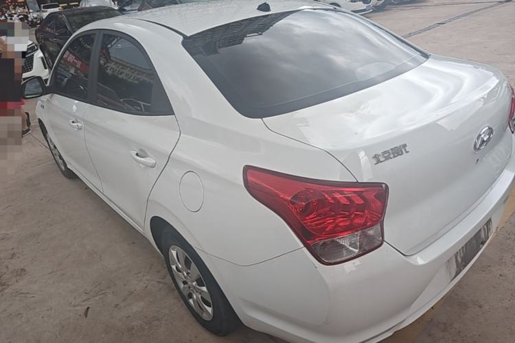 Used Hyundai Verna (older generation) 2020 1.4L Manual GL Refreshed Edition Exterior 2