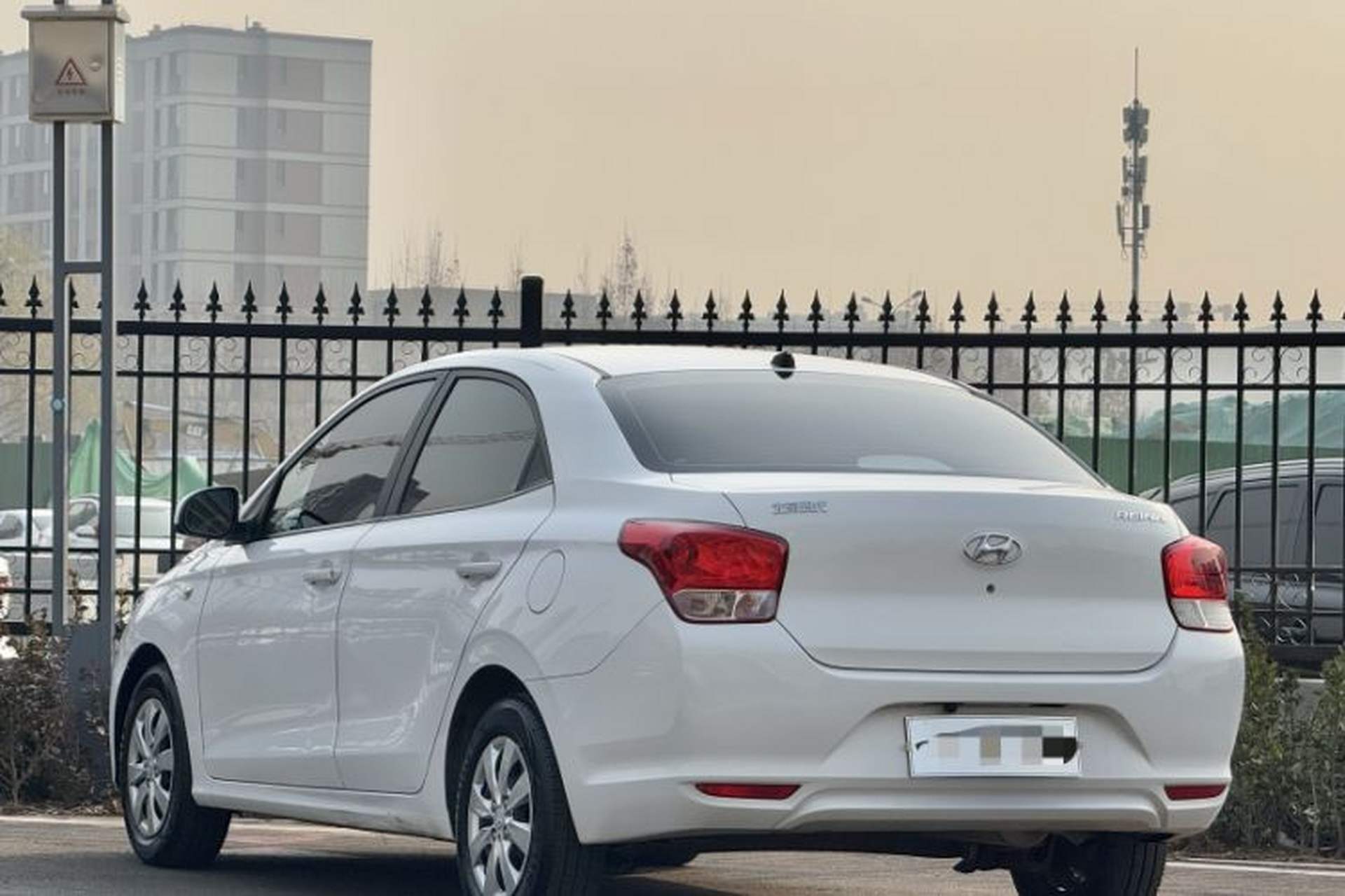 Used Hyundai Verna (older generation) 2020 1.4L Manual GL Refreshed Edition Exterior 2