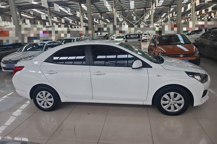 Used Hyundai Verna (older generation) 2020 1.4L Manual GL Refreshed Edition Exterior 2