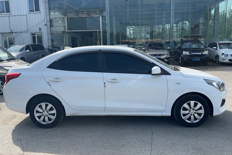 Used Hyundai Verna (older generation) 2020 1.4L Manual GL Refreshed Edition Exterior 2