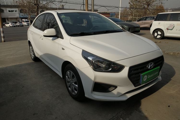 Used Hyundai Verna (older generation) 2020 1.4L Manual GL Refreshed Edition Exterior 2