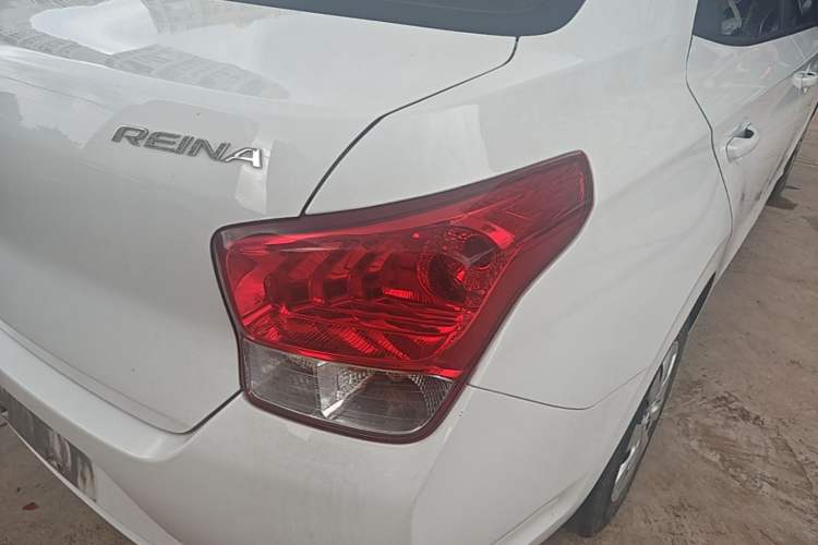 Used Hyundai Verna (older generation) 2020 1.4L Manual GL Refreshed Edition Exterior 3