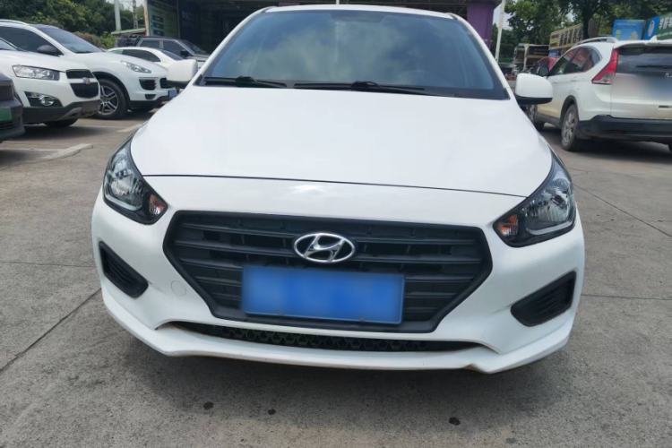 Used Hyundai Verna (older generation) 2020 1.4L Manual GL Refreshed Edition Exterior 3