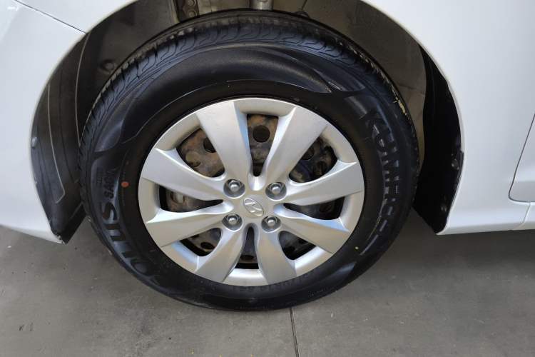 Used Hyundai Verna (older generation) 2020 1.4L Manual GL Refreshed Edition Exterior 4