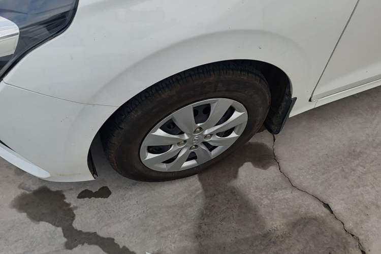 Used Hyundai Verna (older generation) 2020 1.4L Manual GL Refreshed Edition Exterior 4