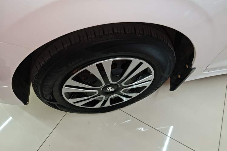 Used Hyundai Verna (older generation) 2020 1.4L Manual GL Refreshed Edition Exterior 4