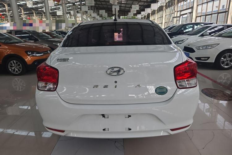 Used Hyundai Verna (older generation) 2020 1.4L Manual GL Refreshed Edition Exterior 4