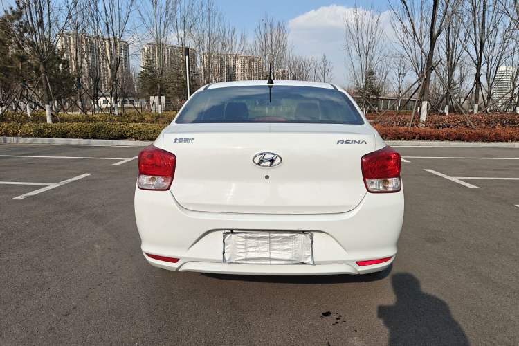 Used Hyundai Verna (older generation) 2020 1.4L Manual GL Refreshed Edition Exterior 4