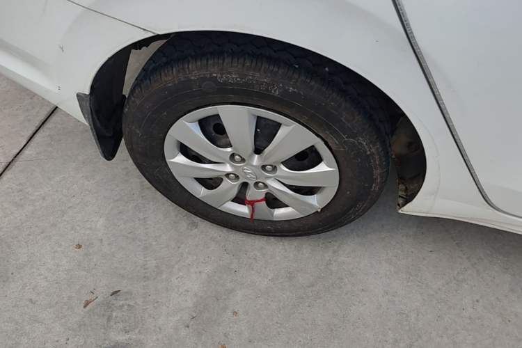 Used Hyundai Verna (older generation) 2020 1.4L Manual GL Refreshed Edition Exterior 5